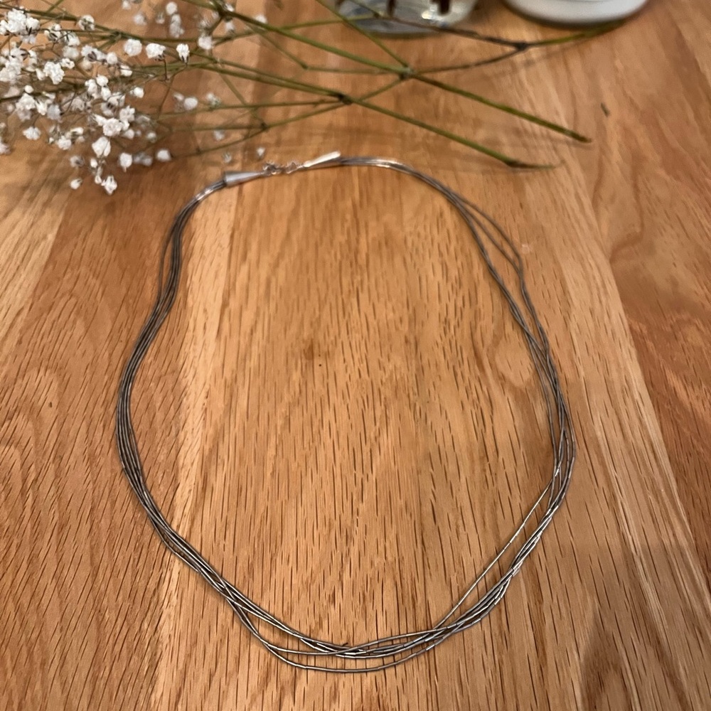 Elegant sterling silver necklace with 5 thin chains
